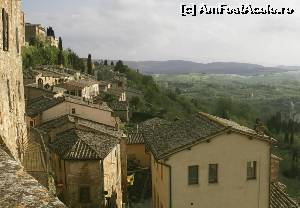 [P14] Vedere de pe terasa unui restaurant, in Montepulciano » foto by Dan-Ioan
 - 
<span class="allrVoted glyphicon glyphicon-heart hidden" id="av543239"></span>
<a class="m-l-10 hidden" id="sv543239" onclick="voting_Foto_DelVot(,543239,8341)" role="button">șterge vot <span class="glyphicon glyphicon-remove"></span></a>
<a id="v9543239" class=" c-red"  onclick="voting_Foto_SetVot(543239)" role="button"><span class="glyphicon glyphicon-heart-empty"></span> <b>LIKE</b> = Votează poza</a> <img class="hidden"  id="f543239W9" src="/imagini/loader.gif" border="0" /><span class="AjErrMes hidden" id="e543239ErM"></span>