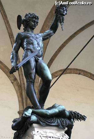 [P26] Florența - Piazza della Signoria; statuia lui Benvenuto Celini 'Perseu cu capul meduzei' » foto by Dan-Ioan
 - 
<span class="allrVoted glyphicon glyphicon-heart hidden" id="av695804"></span>
<a class="m-l-10 hidden" id="sv695804" onclick="voting_Foto_DelVot(,695804,8341)" role="button">șterge vot <span class="glyphicon glyphicon-remove"></span></a>
<a id="v9695804" class=" c-red"  onclick="voting_Foto_SetVot(695804)" role="button"><span class="glyphicon glyphicon-heart-empty"></span> <b>LIKE</b> = Votează poza</a> <img class="hidden"  id="f695804W9" src="/imagini/loader.gif" border="0" /><span class="AjErrMes hidden" id="e695804ErM"></span>