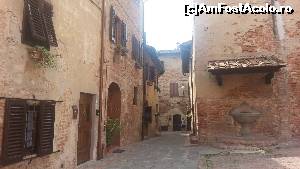 [P22] Piazza Annunziata » foto by Mika
 - 
<span class="allrVoted glyphicon glyphicon-heart hidden" id="av625442"></span>
<a class="m-l-10 hidden" id="sv625442" onclick="voting_Foto_DelVot(,625442,8341)" role="button">șterge vot <span class="glyphicon glyphicon-remove"></span></a>
<a id="v9625442" class=" c-red"  onclick="voting_Foto_SetVot(625442)" role="button"><span class="glyphicon glyphicon-heart-empty"></span> <b>LIKE</b> = Votează poza</a> <img class="hidden"  id="f625442W9" src="/imagini/loader.gif" border="0" /><span class="AjErrMes hidden" id="e625442ErM"></span>