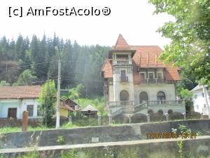 [P13] Casa Anastasescu vazuta de departe » foto by elviramvio
 - 
<span class="allrVoted glyphicon glyphicon-heart hidden" id="av763335"></span>
<a class="m-l-10 hidden" id="sv763335" onclick="voting_Foto_DelVot(,763335,8368)" role="button">șterge vot <span class="glyphicon glyphicon-remove"></span></a>
<a id="v9763335" class=" c-red"  onclick="voting_Foto_SetVot(763335)" role="button"><span class="glyphicon glyphicon-heart-empty"></span> <b>LIKE</b> = Votează poza</a> <img class="hidden"  id="f763335W9" src="/imagini/loader.gif" border="0" /><span class="AjErrMes hidden" id="e763335ErM"></span>