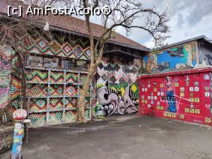 [P71] Metelkova City » foto by crismis
 - 
<span class="allrVoted glyphicon glyphicon-heart hidden" id="av1371136"></span>
<a class="m-l-10 hidden" id="sv1371136" onclick="voting_Foto_DelVot(,1371136,8382)" role="button">șterge vot <span class="glyphicon glyphicon-remove"></span></a>
<a id="v91371136" class=" c-red"  onclick="voting_Foto_SetVot(1371136)" role="button"><span class="glyphicon glyphicon-heart-empty"></span> <b>LIKE</b> = Votează poza</a> <img class="hidden"  id="f1371136W9" src="/imagini/loader.gif" border="0" /><span class="AjErrMes hidden" id="e1371136ErM"></span>