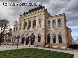 [P78] Galeriile Naționale ale Sloveniei » foto by crismis
 - 
<span class="allrVoted glyphicon glyphicon-heart hidden" id="av1371155"></span>
<a class="m-l-10 hidden" id="sv1371155" onclick="voting_Foto_DelVot(,1371155,8382)" role="button">șterge vot <span class="glyphicon glyphicon-remove"></span></a>
<a id="v91371155" class=" c-red"  onclick="voting_Foto_SetVot(1371155)" role="button"><span class="glyphicon glyphicon-heart-empty"></span> <b>LIKE</b> = Votează poza</a> <img class="hidden"  id="f1371155W9" src="/imagini/loader.gif" border="0" /><span class="AjErrMes hidden" id="e1371155ErM"></span>