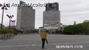 [P10] Ljubljana, Piața Republicii cu cele 2 turnuri » foto by ungureanica
 - 
<span class="allrVoted glyphicon glyphicon-heart hidden" id="av1108367"></span>
<a class="m-l-10 hidden" id="sv1108367" onclick="voting_Foto_DelVot(,1108367,8382)" role="button">șterge vot <span class="glyphicon glyphicon-remove"></span></a>
<a id="v91108367" class=" c-red"  onclick="voting_Foto_SetVot(1108367)" role="button"><span class="glyphicon glyphicon-heart-empty"></span> <b>LIKE</b> = Votează poza</a> <img class="hidden"  id="f1108367W9" src="/imagini/loader.gif" border="0" /><span class="AjErrMes hidden" id="e1108367ErM"></span>