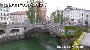[P16] Ljubljana, Podul Triplu » foto by ungureanica
 - 
<span class="allrVoted glyphicon glyphicon-heart hidden" id="av1108376"></span>
<a class="m-l-10 hidden" id="sv1108376" onclick="voting_Foto_DelVot(,1108376,8382)" role="button">șterge vot <span class="glyphicon glyphicon-remove"></span></a>
<a id="v91108376" class=" c-red"  onclick="voting_Foto_SetVot(1108376)" role="button"><span class="glyphicon glyphicon-heart-empty"></span> <b>LIKE</b> = Votează poza</a> <img class="hidden"  id="f1108376W9" src="/imagini/loader.gif" border="0" /><span class="AjErrMes hidden" id="e1108376ErM"></span>