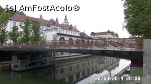 [P22] Ljubljana, Podul Măcelarilor » foto by ungureanica
 - 
<span class="allrVoted glyphicon glyphicon-heart hidden" id="av1108382"></span>
<a class="m-l-10 hidden" id="sv1108382" onclick="voting_Foto_DelVot(,1108382,8382)" role="button">șterge vot <span class="glyphicon glyphicon-remove"></span></a>
<a id="v91108382" class=" c-red"  onclick="voting_Foto_SetVot(1108382)" role="button"><span class="glyphicon glyphicon-heart-empty"></span> <b>LIKE</b> = Votează poza</a> <img class="hidden"  id="f1108382W9" src="/imagini/loader.gif" border="0" /><span class="AjErrMes hidden" id="e1108382ErM"></span>