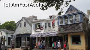 [P05] Oak Bluffs (Martha' s Wineyard), pe strada comercială » foto by DanCld
 - 
<span class="allrVoted glyphicon glyphicon-heart hidden" id="av1102017"></span>
<a class="m-l-10 hidden" id="sv1102017" onclick="voting_Foto_DelVot(,1102017,8408)" role="button">șterge vot <span class="glyphicon glyphicon-remove"></span></a>
<a id="v91102017" class=" c-red"  onclick="voting_Foto_SetVot(1102017)" role="button"><span class="glyphicon glyphicon-heart-empty"></span> <b>LIKE</b> = Votează poza</a> <img class="hidden"  id="f1102017W9" src="/imagini/loader.gif" border="0" /><span class="AjErrMes hidden" id="e1102017ErM"></span>