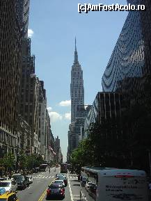 [P29] ne indreptam spre empire state builiding si nu se poate sa nu tragem cu ochiul spre macy's:)) » foto by ca_an_
 - 
<span class="allrVoted glyphicon glyphicon-heart hidden" id="av20576"></span>
<a class="m-l-10 hidden" id="sv20576" onclick="voting_Foto_DelVot(,20576,8408)" role="button">șterge vot <span class="glyphicon glyphicon-remove"></span></a>
<a id="v920576" class=" c-red"  onclick="voting_Foto_SetVot(20576)" role="button"><span class="glyphicon glyphicon-heart-empty"></span> <b>LIKE</b> = Votează poza</a> <img class="hidden"  id="f20576W9" src="/imagini/loader.gif" border="0" /><span class="AjErrMes hidden" id="e20576ErM"></span>