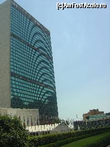 [P37] the united nations building » foto by ca_an_
 - 
<span class="allrVoted glyphicon glyphicon-heart hidden" id="av20584"></span>
<a class="m-l-10 hidden" id="sv20584" onclick="voting_Foto_DelVot(,20584,8408)" role="button">șterge vot <span class="glyphicon glyphicon-remove"></span></a>
<a id="v920584" class=" c-red"  onclick="voting_Foto_SetVot(20584)" role="button"><span class="glyphicon glyphicon-heart-empty"></span> <b>LIKE</b> = Votează poza</a> <img class="hidden"  id="f20584W9" src="/imagini/loader.gif" border="0" /><span class="AjErrMes hidden" id="e20584ErM"></span>