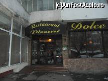 [P09] intrarea in restaurantul ,,Dolce vita'' » foto by tina 25*
 - 
<span class="allrVoted glyphicon glyphicon-heart hidden" id="av181618"></span>
<a class="m-l-10 hidden" id="sv181618" onclick="voting_Foto_DelVot(,181618,8409)" role="button">șterge vot <span class="glyphicon glyphicon-remove"></span></a>
<a id="v9181618" class=" c-red"  onclick="voting_Foto_SetVot(181618)" role="button"><span class="glyphicon glyphicon-heart-empty"></span> <b>LIKE</b> = Votează poza</a> <img class="hidden"  id="f181618W9" src="/imagini/loader.gif" border="0" /><span class="AjErrMes hidden" id="e181618ErM"></span>