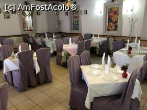 [P02] Restaurant Unic - la interior » foto by Dan&Ema
 - 
<span class="allrVoted glyphicon glyphicon-heart hidden" id="av1040991"></span>
<a class="m-l-10 hidden" id="sv1040991" onclick="voting_Foto_DelVot(,1040991,8409)" role="button">șterge vot <span class="glyphicon glyphicon-remove"></span></a>
<a id="v91040991" class=" c-red"  onclick="voting_Foto_SetVot(1040991)" role="button"><span class="glyphicon glyphicon-heart-empty"></span> <b>LIKE</b> = Votează poza</a> <img class="hidden"  id="f1040991W9" src="/imagini/loader.gif" border="0" /><span class="AjErrMes hidden" id="e1040991ErM"></span>