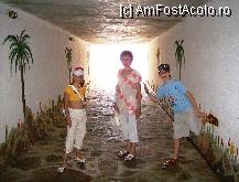 [P02] Tunelul,care subtraverseaza soseaua dintre hotel si plaja. » foto by birsanioan
 - 
<span class="allrVoted glyphicon glyphicon-heart hidden" id="av241736"></span>
<a class="m-l-10 hidden" id="sv241736" onclick="voting_Foto_DelVot(,241736,8414)" role="button">șterge vot <span class="glyphicon glyphicon-remove"></span></a>
<a id="v9241736" class=" c-red"  onclick="voting_Foto_SetVot(241736)" role="button"><span class="glyphicon glyphicon-heart-empty"></span> <b>LIKE</b> = Votează poza</a> <img class="hidden"  id="f241736W9" src="/imagini/loader.gif" border="0" /><span class="AjErrMes hidden" id="e241736ErM"></span>