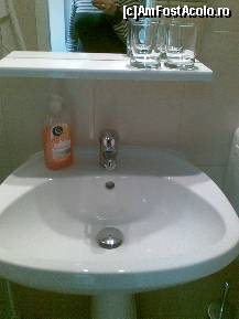 [P08] Chiuveta cu toate cele necesare. » foto by ramonav23
 - 
<span class="allrVoted glyphicon glyphicon-heart hidden" id="av181799"></span>
<a class="m-l-10 hidden" id="sv181799" onclick="voting_Foto_DelVot(,181799,8418)" role="button">șterge vot <span class="glyphicon glyphicon-remove"></span></a>
<a id="v9181799" class=" c-red"  onclick="voting_Foto_SetVot(181799)" role="button"><span class="glyphicon glyphicon-heart-empty"></span> <b>LIKE</b> = Votează poza</a> <img class="hidden"  id="f181799W9" src="/imagini/loader.gif" border="0" /><span class="AjErrMes hidden" id="e181799ErM"></span>