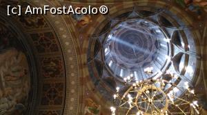 [P15] Raze razbatand prin cupola.  » foto by Radix7
 - 
<span class="allrVoted glyphicon glyphicon-heart hidden" id="av860881"></span>
<a class="m-l-10 hidden" id="sv860881" onclick="voting_Foto_DelVot(,860881,8421)" role="button">șterge vot <span class="glyphicon glyphicon-remove"></span></a>
<a id="v9860881" class=" c-red"  onclick="voting_Foto_SetVot(860881)" role="button"><span class="glyphicon glyphicon-heart-empty"></span> <b>LIKE</b> = Votează poza</a> <img class="hidden"  id="f860881W9" src="/imagini/loader.gif" border="0" /><span class="AjErrMes hidden" id="e860881ErM"></span>