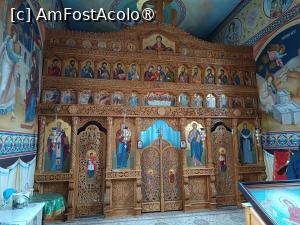 [P46] Mănăstirea Bănceni, Biserica „Acoperământul Maicii Domnului”, Catapeteasma sculptată, împodobită cu Icoane » foto by mprofeanu
 - 
<span class="allrVoted glyphicon glyphicon-heart hidden" id="av1504232"></span>
<a class="m-l-10 hidden" id="sv1504232" onclick="voting_Foto_DelVot(,1504232,8421)" role="button">șterge vot <span class="glyphicon glyphicon-remove"></span></a>
<a id="v91504232" class=" c-red"  onclick="voting_Foto_SetVot(1504232)" role="button"><span class="glyphicon glyphicon-heart-empty"></span> <b>LIKE</b> = Votează poza</a> <img class="hidden"  id="f1504232W9" src="/imagini/loader.gif" border="0" /><span class="AjErrMes hidden" id="e1504232ErM"></span>