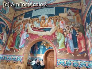 [P48] Mănăstirea Bănceni, Biserica „Acoperământul Maicii Domnului”, Scena „Adormirea Maicii Domnului”din naos » foto by mprofeanu
 - 
<span class="allrVoted glyphicon glyphicon-heart hidden" id="av1504234"></span>
<a class="m-l-10 hidden" id="sv1504234" onclick="voting_Foto_DelVot(,1504234,8421)" role="button">șterge vot <span class="glyphicon glyphicon-remove"></span></a>
<a id="v91504234" class=" c-red"  onclick="voting_Foto_SetVot(1504234)" role="button"><span class="glyphicon glyphicon-heart-empty"></span> <b>LIKE</b> = Votează poza</a> <img class="hidden"  id="f1504234W9" src="/imagini/loader.gif" border="0" /><span class="AjErrMes hidden" id="e1504234ErM"></span>