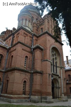 [P68] Cernăuți, Universitatea Națională „Iuri Fedkovici”, Biserica „Sf. Trei Ierarhi”, » foto by mprofeanu
 - 
<span class="allrVoted glyphicon glyphicon-heart hidden" id="av1507660"></span>
<a class="m-l-10 hidden" id="sv1507660" onclick="voting_Foto_DelVot(,1507660,8421)" role="button">șterge vot <span class="glyphicon glyphicon-remove"></span></a>
<a id="v91507660" class=" c-red"  onclick="voting_Foto_SetVot(1507660)" role="button"><span class="glyphicon glyphicon-heart-empty"></span> <b>LIKE</b> = Votează poza</a> <img class="hidden"  id="f1507660W9" src="/imagini/loader.gif" border="0" /><span class="AjErrMes hidden" id="e1507660ErM"></span>