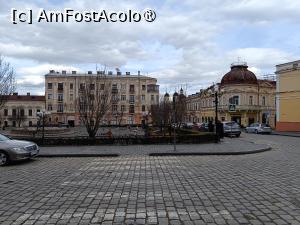[P01] Cernăuți, Piața Filarmonicii cu o Fântână și Clădiri istorice » foto by mprofeanu
 - 
<span class="allrVoted glyphicon glyphicon-heart hidden" id="av1508219"></span>
<a class="m-l-10 hidden" id="sv1508219" onclick="voting_Foto_DelVot(,1508219,8421)" role="button">șterge vot <span class="glyphicon glyphicon-remove"></span></a>
<a id="v91508219" class=" c-red"  onclick="voting_Foto_SetVot(1508219)" role="button"><span class="glyphicon glyphicon-heart-empty"></span> <b>LIKE</b> = Votează poza</a> <img class="hidden"  id="f1508219W9" src="/imagini/loader.gif" border="0" /><span class="AjErrMes hidden" id="e1508219ErM"></span>