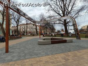 [P44] Cernăuți, Piața Zilei Vîșivanka - Piața Soborna, Monumentul Vișivanka » foto by mprofeanu
 - 
<span class="allrVoted glyphicon glyphicon-heart hidden" id="av1508262"></span>
<a class="m-l-10 hidden" id="sv1508262" onclick="voting_Foto_DelVot(,1508262,8421)" role="button">șterge vot <span class="glyphicon glyphicon-remove"></span></a>
<a id="v91508262" class=" c-red"  onclick="voting_Foto_SetVot(1508262)" role="button"><span class="glyphicon glyphicon-heart-empty"></span> <b>LIKE</b> = Votează poza</a> <img class="hidden"  id="f1508262W9" src="/imagini/loader.gif" border="0" /><span class="AjErrMes hidden" id="e1508262ErM"></span>