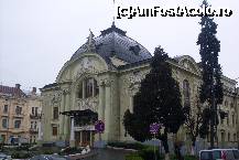 [P20] Teatrul Olga Kobîleanska, numit, în timpul stăpânirii româneşti, Teatrul Naţional » foto by Ovidiu istorie
 - 
<span class="allrVoted glyphicon glyphicon-heart hidden" id="av316095"></span>
<a class="m-l-10 hidden" id="sv316095" onclick="voting_Foto_DelVot(,316095,8421)" role="button">șterge vot <span class="glyphicon glyphicon-remove"></span></a>
<a id="v9316095" class=" c-red"  onclick="voting_Foto_SetVot(316095)" role="button"><span class="glyphicon glyphicon-heart-empty"></span> <b>LIKE</b> = Votează poza</a> <img class="hidden"  id="f316095W9" src="/imagini/loader.gif" border="0" /><span class="AjErrMes hidden" id="e316095ErM"></span>