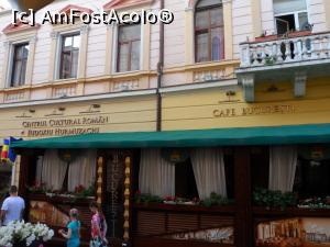 [P21] Centrul Cultural Român Eudoxiu Hurmuzachi şi Cafe Bucureşti » foto by marimag
 - 
<span class="allrVoted glyphicon glyphicon-heart hidden" id="av894041"></span>
<a class="m-l-10 hidden" id="sv894041" onclick="voting_Foto_DelVot(,894041,8421)" role="button">șterge vot <span class="glyphicon glyphicon-remove"></span></a>
<a id="v9894041" class=" c-red"  onclick="voting_Foto_SetVot(894041)" role="button"><span class="glyphicon glyphicon-heart-empty"></span> <b>LIKE</b> = Votează poza</a> <img class="hidden"  id="f894041W9" src="/imagini/loader.gif" border="0" /><span class="AjErrMes hidden" id="e894041ErM"></span>
