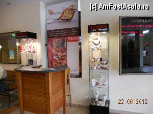 [P19] Ungaria-Budapesta - Hotel Mercure Budapest Buda, minishop » foto by Diaura*
 - 
<span class="allrVoted glyphicon glyphicon-heart hidden" id="av377733"></span>
<a class="m-l-10 hidden" id="sv377733" onclick="voting_Foto_DelVot(,377733,8429)" role="button">șterge vot <span class="glyphicon glyphicon-remove"></span></a>
<a id="v9377733" class=" c-red"  onclick="voting_Foto_SetVot(377733)" role="button"><span class="glyphicon glyphicon-heart-empty"></span> <b>LIKE</b> = Votează poza</a> <img class="hidden"  id="f377733W9" src="/imagini/loader.gif" border="0" /><span class="AjErrMes hidden" id="e377733ErM"></span>