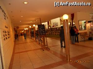 [P06] Ungaria-Budapesta - Hotel Mercure Budapest Buda, la parter catre restaurant » foto by Diaura*
 - 
<span class="allrVoted glyphicon glyphicon-heart hidden" id="av377720"></span>
<a class="m-l-10 hidden" id="sv377720" onclick="voting_Foto_DelVot(,377720,8429)" role="button">șterge vot <span class="glyphicon glyphicon-remove"></span></a>
<a id="v9377720" class=" c-red"  onclick="voting_Foto_SetVot(377720)" role="button"><span class="glyphicon glyphicon-heart-empty"></span> <b>LIKE</b> = Votează poza</a> <img class="hidden"  id="f377720W9" src="/imagini/loader.gif" border="0" /><span class="AjErrMes hidden" id="e377720ErM"></span>