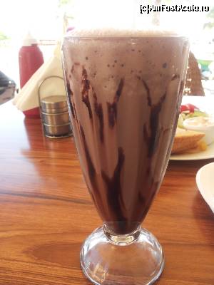 [P15] un milkshake binevenit pe un soare arzator » foto by roth
 - 
<span class="allrVoted glyphicon glyphicon-heart hidden" id="av563816"></span>
<a class="m-l-10 hidden" id="sv563816" onclick="voting_Foto_DelVot(,563816,8430)" role="button">șterge vot <span class="glyphicon glyphicon-remove"></span></a>
<a id="v9563816" class=" c-red"  onclick="voting_Foto_SetVot(563816)" role="button"><span class="glyphicon glyphicon-heart-empty"></span> <b>LIKE</b> = Votează poza</a> <img class="hidden"  id="f563816W9" src="/imagini/loader.gif" border="0" /><span class="AjErrMes hidden" id="e563816ErM"></span>