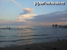 [P59] Larnaca - Cerul si marea la apus.  » foto by iulianic
 - 
<span class="allrVoted glyphicon glyphicon-heart hidden" id="av384224"></span>
<a class="m-l-10 hidden" id="sv384224" onclick="voting_Foto_DelVot(,384224,8430)" role="button">șterge vot <span class="glyphicon glyphicon-remove"></span></a>
<a id="v9384224" class=" c-red"  onclick="voting_Foto_SetVot(384224)" role="button"><span class="glyphicon glyphicon-heart-empty"></span> <b>LIKE</b> = Votează poza</a> <img class="hidden"  id="f384224W9" src="/imagini/loader.gif" border="0" /><span class="AjErrMes hidden" id="e384224ErM"></span>