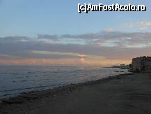 [P63] Larnaca - Fortul la ceasul inserarii.  » foto by iulianic
 - 
<span class="allrVoted glyphicon glyphicon-heart hidden" id="av384228"></span>
<a class="m-l-10 hidden" id="sv384228" onclick="voting_Foto_DelVot(,384228,8430)" role="button">șterge vot <span class="glyphicon glyphicon-remove"></span></a>
<a id="v9384228" class=" c-red"  onclick="voting_Foto_SetVot(384228)" role="button"><span class="glyphicon glyphicon-heart-empty"></span> <b>LIKE</b> = Votează poza</a> <img class="hidden"  id="f384228W9" src="/imagini/loader.gif" border="0" /><span class="AjErrMes hidden" id="e384228ErM"></span>