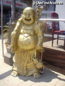 [P04] Un Buddha excesiv de zambitor te intampina la unul din restaurantele de langa plaja » foto by roxana.tomina
 - 
<span class="allrVoted glyphicon glyphicon-heart hidden" id="av320875"></span>
<a class="m-l-10 hidden" id="sv320875" onclick="voting_Foto_DelVot(,320875,8430)" role="button">șterge vot <span class="glyphicon glyphicon-remove"></span></a>
<a id="v9320875" class=" c-red"  onclick="voting_Foto_SetVot(320875)" role="button"><span class="glyphicon glyphicon-heart-empty"></span> <b>LIKE</b> = Votează poza</a> <img class="hidden"  id="f320875W9" src="/imagini/loader.gif" border="0" /><span class="AjErrMes hidden" id="e320875ErM"></span>