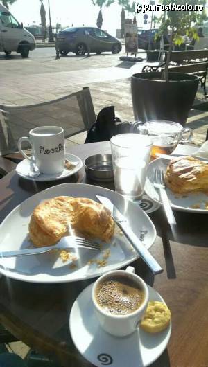 [P10] Micul dejun la soare, langa mare » foto by Artana
 - 
<span class="allrVoted glyphicon glyphicon-heart hidden" id="av564343"></span>
<a class="m-l-10 hidden" id="sv564343" onclick="voting_Foto_DelVot(,564343,8430)" role="button">șterge vot <span class="glyphicon glyphicon-remove"></span></a>
<a id="v9564343" class=" c-red"  onclick="voting_Foto_SetVot(564343)" role="button"><span class="glyphicon glyphicon-heart-empty"></span> <b>LIKE</b> = Votează poza</a> <img class="hidden"  id="f564343W9" src="/imagini/loader.gif" border="0" /><span class="AjErrMes hidden" id="e564343ErM"></span>