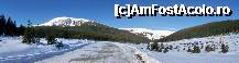 [P08] Panorama Poiana Poarta Raiului (in dreapta se vede fundatia unui viitor hotel sau a unei pensiuni)In fundal/stanga drumului Vf. Sureanu » foto by markator
 - 
<span class="allrVoted glyphicon glyphicon-heart hidden" id="av182677"></span>
<a class="m-l-10 hidden" id="sv182677" onclick="voting_Foto_DelVot(,182677,8451)" role="button">șterge vot <span class="glyphicon glyphicon-remove"></span></a>
<a id="v9182677" class=" c-red"  onclick="voting_Foto_SetVot(182677)" role="button"><span class="glyphicon glyphicon-heart-empty"></span> <b>LIKE</b> = Votează poza</a> <img class="hidden"  id="f182677W9" src="/imagini/loader.gif" border="0" /><span class="AjErrMes hidden" id="e182677ErM"></span>