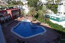 [P16] Vedere a piscinei hotelului Las Palomas. După cum se poate observa, se făcea plajă, la început de februarie. » foto by Costi
 - 
<span class="allrVoted glyphicon glyphicon-heart hidden" id="av183364"></span>
<a class="m-l-10 hidden" id="sv183364" onclick="voting_Foto_DelVot(,183364,8470)" role="button">șterge vot <span class="glyphicon glyphicon-remove"></span></a>
<a id="v9183364" class=" c-red"  onclick="voting_Foto_SetVot(183364)" role="button"><span class="glyphicon glyphicon-heart-empty"></span> <b>LIKE</b> = Votează poza</a> <img class="hidden"  id="f183364W9" src="/imagini/loader.gif" border="0" /><span class="AjErrMes hidden" id="e183364ErM"></span>