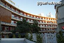 [P02] Hotelul Las Palomas, văzut din spaţiul din faţa intrării » foto by Costi
 - 
<span class="allrVoted glyphicon glyphicon-heart hidden" id="av183330"></span>
<a class="m-l-10 hidden" id="sv183330" onclick="voting_Foto_DelVot(,183330,8470)" role="button">șterge vot <span class="glyphicon glyphicon-remove"></span></a>
<a id="v9183330" class=" c-red"  onclick="voting_Foto_SetVot(183330)" role="button"><span class="glyphicon glyphicon-heart-empty"></span> <b>LIKE</b> = Votează poza</a> <img class="hidden"  id="f183330W9" src="/imagini/loader.gif" border="0" /><span class="AjErrMes hidden" id="e183330ErM"></span>