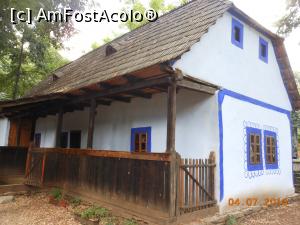 [P24] Muzeul Satului - Casă din Câmpanii de Sus (Bihor).  » foto by iulianic
 - 
<span class="allrVoted glyphicon glyphicon-heart hidden" id="av802125"></span>
<a class="m-l-10 hidden" id="sv802125" onclick="voting_Foto_DelVot(,802125,8488)" role="button">șterge vot <span class="glyphicon glyphicon-remove"></span></a>
<a id="v9802125" class=" c-red"  onclick="voting_Foto_SetVot(802125)" role="button"><span class="glyphicon glyphicon-heart-empty"></span> <b>LIKE</b> = Votează poza</a> <img class="hidden"  id="f802125W9" src="/imagini/loader.gif" border="0" /><span class="AjErrMes hidden" id="e802125ErM"></span>