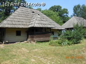 [P26] Muzeul Satului - București.  » foto by iulianic
 - 
<span class="allrVoted glyphicon glyphicon-heart hidden" id="av802127"></span>
<a class="m-l-10 hidden" id="sv802127" onclick="voting_Foto_DelVot(,802127,8488)" role="button">șterge vot <span class="glyphicon glyphicon-remove"></span></a>
<a id="v9802127" class=" c-red"  onclick="voting_Foto_SetVot(802127)" role="button"><span class="glyphicon glyphicon-heart-empty"></span> <b>LIKE</b> = Votează poza</a> <img class="hidden"  id="f802127W9" src="/imagini/loader.gif" border="0" /><span class="AjErrMes hidden" id="e802127ErM"></span>