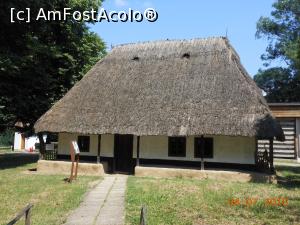 [P27] Muzeul Satului - București.  » foto by iulianic
 - 
<span class="allrVoted glyphicon glyphicon-heart hidden" id="av802128"></span>
<a class="m-l-10 hidden" id="sv802128" onclick="voting_Foto_DelVot(,802128,8488)" role="button">șterge vot <span class="glyphicon glyphicon-remove"></span></a>
<a id="v9802128" class=" c-red"  onclick="voting_Foto_SetVot(802128)" role="button"><span class="glyphicon glyphicon-heart-empty"></span> <b>LIKE</b> = Votează poza</a> <img class="hidden"  id="f802128W9" src="/imagini/loader.gif" border="0" /><span class="AjErrMes hidden" id="e802128ErM"></span>