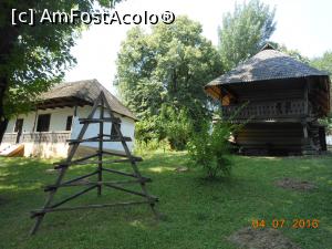 [P36] Muzeul Satului - București.  » foto by iulianic
 - 
<span class="allrVoted glyphicon glyphicon-heart hidden" id="av802137"></span>
<a class="m-l-10 hidden" id="sv802137" onclick="voting_Foto_DelVot(,802137,8488)" role="button">șterge vot <span class="glyphicon glyphicon-remove"></span></a>
<a id="v9802137" class=" c-red"  onclick="voting_Foto_SetVot(802137)" role="button"><span class="glyphicon glyphicon-heart-empty"></span> <b>LIKE</b> = Votează poza</a> <img class="hidden"  id="f802137W9" src="/imagini/loader.gif" border="0" /><span class="AjErrMes hidden" id="e802137ErM"></span>