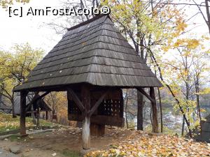 [P23] Muzeul Satului Bucuresti.Troita din Feteni-Valcea. » foto by Floria
 - 
<span class="allrVoted glyphicon glyphicon-heart hidden" id="av1218590"></span>
<a class="m-l-10 hidden" id="sv1218590" onclick="voting_Foto_DelVot(,1218590,8488)" role="button">șterge vot <span class="glyphicon glyphicon-remove"></span></a>
<a id="v91218590" class=" c-red"  onclick="voting_Foto_SetVot(1218590)" role="button"><span class="glyphicon glyphicon-heart-empty"></span> <b>LIKE</b> = Votează poza</a> <img class="hidden"  id="f1218590W9" src="/imagini/loader.gif" border="0" /><span class="AjErrMes hidden" id="e1218590ErM"></span>