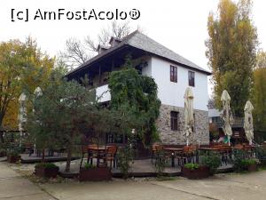 [P25] Muzeul Satului Bucuresti.Hanul La Francu sau La Bariera din Valenii de Munte,Prahova. » foto by Floria
 - 
<span class="allrVoted glyphicon glyphicon-heart hidden" id="av1218592"></span>
<a class="m-l-10 hidden" id="sv1218592" onclick="voting_Foto_DelVot(,1218592,8488)" role="button">șterge vot <span class="glyphicon glyphicon-remove"></span></a>
<a id="v91218592" class=" c-red"  onclick="voting_Foto_SetVot(1218592)" role="button"><span class="glyphicon glyphicon-heart-empty"></span> <b>LIKE</b> = Votează poza</a> <img class="hidden"  id="f1218592W9" src="/imagini/loader.gif" border="0" /><span class="AjErrMes hidden" id="e1218592ErM"></span>