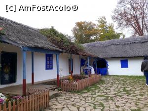 [P26] Muzeul Satului Bucuresti.Casa lipoveneasca din Jurilovca,Tulcea. » foto by Floria
 - 
<span class="allrVoted glyphicon glyphicon-heart hidden" id="av1218593"></span>
<a class="m-l-10 hidden" id="sv1218593" onclick="voting_Foto_DelVot(,1218593,8488)" role="button">șterge vot <span class="glyphicon glyphicon-remove"></span></a>
<a id="v91218593" class=" c-red"  onclick="voting_Foto_SetVot(1218593)" role="button"><span class="glyphicon glyphicon-heart-empty"></span> <b>LIKE</b> = Votează poza</a> <img class="hidden"  id="f1218593W9" src="/imagini/loader.gif" border="0" /><span class="AjErrMes hidden" id="e1218593ErM"></span>