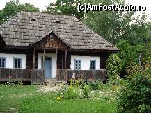 [P17] Bucuresti - Muzeul satului - gospodarie din Fundu Moldovei , ju.Suceava » foto by Diaura*
 - 
<span class="allrVoted glyphicon glyphicon-heart hidden" id="av321772"></span>
<a class="m-l-10 hidden" id="sv321772" onclick="voting_Foto_DelVot(,321772,8488)" role="button">șterge vot <span class="glyphicon glyphicon-remove"></span></a>
<a id="v9321772" class=" c-red"  onclick="voting_Foto_SetVot(321772)" role="button"><span class="glyphicon glyphicon-heart-empty"></span> <b>LIKE</b> = Votează poza</a> <img class="hidden"  id="f321772W9" src="/imagini/loader.gif" border="0" /><span class="AjErrMes hidden" id="e321772ErM"></span>