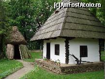 [P19] Bucuresti - Muzeul satului - gospodarie din Rapciuni, jud.Neamt » foto by Diaura*
 - 
<span class="allrVoted glyphicon glyphicon-heart hidden" id="av321776"></span>
<a class="m-l-10 hidden" id="sv321776" onclick="voting_Foto_DelVot(,321776,8488)" role="button">șterge vot <span class="glyphicon glyphicon-remove"></span></a>
<a id="v9321776" class=" c-red"  onclick="voting_Foto_SetVot(321776)" role="button"><span class="glyphicon glyphicon-heart-empty"></span> <b>LIKE</b> = Votează poza</a> <img class="hidden"  id="f321776W9" src="/imagini/loader.gif" border="0" /><span class="AjErrMes hidden" id="e321776ErM"></span>