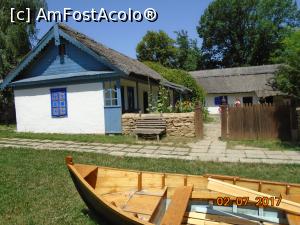 [P28] Gospodărie din Jurilovca, Tulcea - Casă, curtea și lotcă » foto by Mitica49
 - 
<span class="allrVoted glyphicon glyphicon-heart hidden" id="av941032"></span>
<a class="m-l-10 hidden" id="sv941032" onclick="voting_Foto_DelVot(,941032,8488)" role="button">șterge vot <span class="glyphicon glyphicon-remove"></span></a>
<a id="v9941032" class=" c-red"  onclick="voting_Foto_SetVot(941032)" role="button"><span class="glyphicon glyphicon-heart-empty"></span> <b>LIKE</b> = Votează poza</a> <img class="hidden"  id="f941032W9" src="/imagini/loader.gif" border="0" /><span class="AjErrMes hidden" id="e941032ErM"></span>