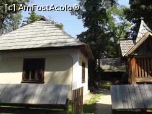[P57] Muzeul Satului - Gospodarie hutula cu ocol intarit, sec XIX, Breaza, Suceava » foto by mishu
 - 
<span class="allrVoted glyphicon glyphicon-heart hidden" id="av803406"></span>
<a class="m-l-10 hidden" id="sv803406" onclick="voting_Foto_DelVot(,803406,8488)" role="button">șterge vot <span class="glyphicon glyphicon-remove"></span></a>
<a id="v9803406" class=" c-red"  onclick="voting_Foto_SetVot(803406)" role="button"><span class="glyphicon glyphicon-heart-empty"></span> <b>LIKE</b> = Votează poza</a> <img class="hidden"  id="f803406W9" src="/imagini/loader.gif" border="0" /><span class="AjErrMes hidden" id="e803406ErM"></span>
