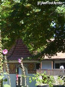 [P06] Muzeul Satului, gospodarie Dragus din jud. Brasov » foto by magdalena
 - 
<span class="allrVoted glyphicon glyphicon-heart hidden" id="av251779"></span>
<a class="m-l-10 hidden" id="sv251779" onclick="voting_Foto_DelVot(,251779,8488)" role="button">șterge vot <span class="glyphicon glyphicon-remove"></span></a>
<a id="v9251779" class=" c-red"  onclick="voting_Foto_SetVot(251779)" role="button"><span class="glyphicon glyphicon-heart-empty"></span> <b>LIKE</b> = Votează poza</a> <img class="hidden"  id="f251779W9" src="/imagini/loader.gif" border="0" /><span class="AjErrMes hidden" id="e251779ErM"></span>