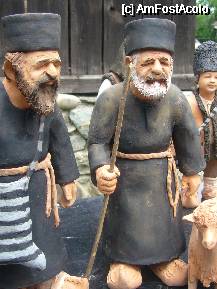 [P15] Targul Olarilor, editia a II-a, la Muzeul Satului 'Dimitrie Gusti' din Bucuresti » foto by magdalena
 - 
<span class="allrVoted glyphicon glyphicon-heart hidden" id="av73533"></span>
<a class="m-l-10 hidden" id="sv73533" onclick="voting_Foto_DelVot(,73533,8488)" role="button">șterge vot <span class="glyphicon glyphicon-remove"></span></a>
<a id="v973533" class=" c-red"  onclick="voting_Foto_SetVot(73533)" role="button"><span class="glyphicon glyphicon-heart-empty"></span> <b>LIKE</b> = Votează poza</a> <img class="hidden"  id="f73533W9" src="/imagini/loader.gif" border="0" /><span class="AjErrMes hidden" id="e73533ErM"></span>