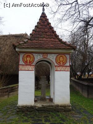 [P20] Troiță din Rășinari. » foto by tata123 🔱
 - 
<span class="allrVoted glyphicon glyphicon-heart hidden" id="av1270669"></span>
<a class="m-l-10 hidden" id="sv1270669" onclick="voting_Foto_DelVot(,1270669,8488)" role="button">șterge vot <span class="glyphicon glyphicon-remove"></span></a>
<a id="v91270669" class=" c-red"  onclick="voting_Foto_SetVot(1270669)" role="button"><span class="glyphicon glyphicon-heart-empty"></span> <b>LIKE</b> = Votează poza</a> <img class="hidden"  id="f1270669W9" src="/imagini/loader.gif" border="0" /><span class="AjErrMes hidden" id="e1270669ErM"></span>