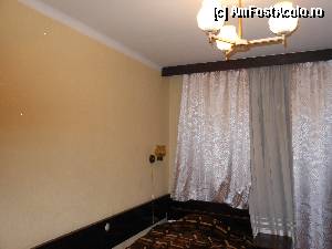 [P15] Hotel Cosmos - Lampa de noapte langa fiecare pat si iluminatul din tavan.  » foto by iulianic
 - 
<span class="allrVoted glyphicon glyphicon-heart hidden" id="av351212"></span>
<a class="m-l-10 hidden" id="sv351212" onclick="voting_Foto_DelVot(,351212,8497)" role="button">șterge vot <span class="glyphicon glyphicon-remove"></span></a>
<a id="v9351212" class=" c-red"  onclick="voting_Foto_SetVot(351212)" role="button"><span class="glyphicon glyphicon-heart-empty"></span> <b>LIKE</b> = Votează poza</a> <img class="hidden"  id="f351212W9" src="/imagini/loader.gif" border="0" /><span class="AjErrMes hidden" id="e351212ErM"></span>