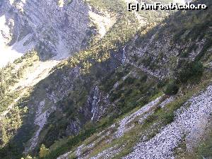 [P19] Ochii Cerului sunt in Karwendel - Aproape nu se mai zareste poteca, insa apare o cascada » foto by RoF*
 - 
<span class="allrVoted glyphicon glyphicon-heart hidden" id="av598440"></span>
<a class="m-l-10 hidden" id="sv598440" onclick="voting_Foto_DelVot(,598440,8498)" role="button">șterge vot <span class="glyphicon glyphicon-remove"></span></a>
<a id="v9598440" class=" c-red"  onclick="voting_Foto_SetVot(598440)" role="button"><span class="glyphicon glyphicon-heart-empty"></span> <b>LIKE</b> = Votează poza</a> <img class="hidden"  id="f598440W9" src="/imagini/loader.gif" border="0" /><span class="AjErrMes hidden" id="e598440ErM"></span>